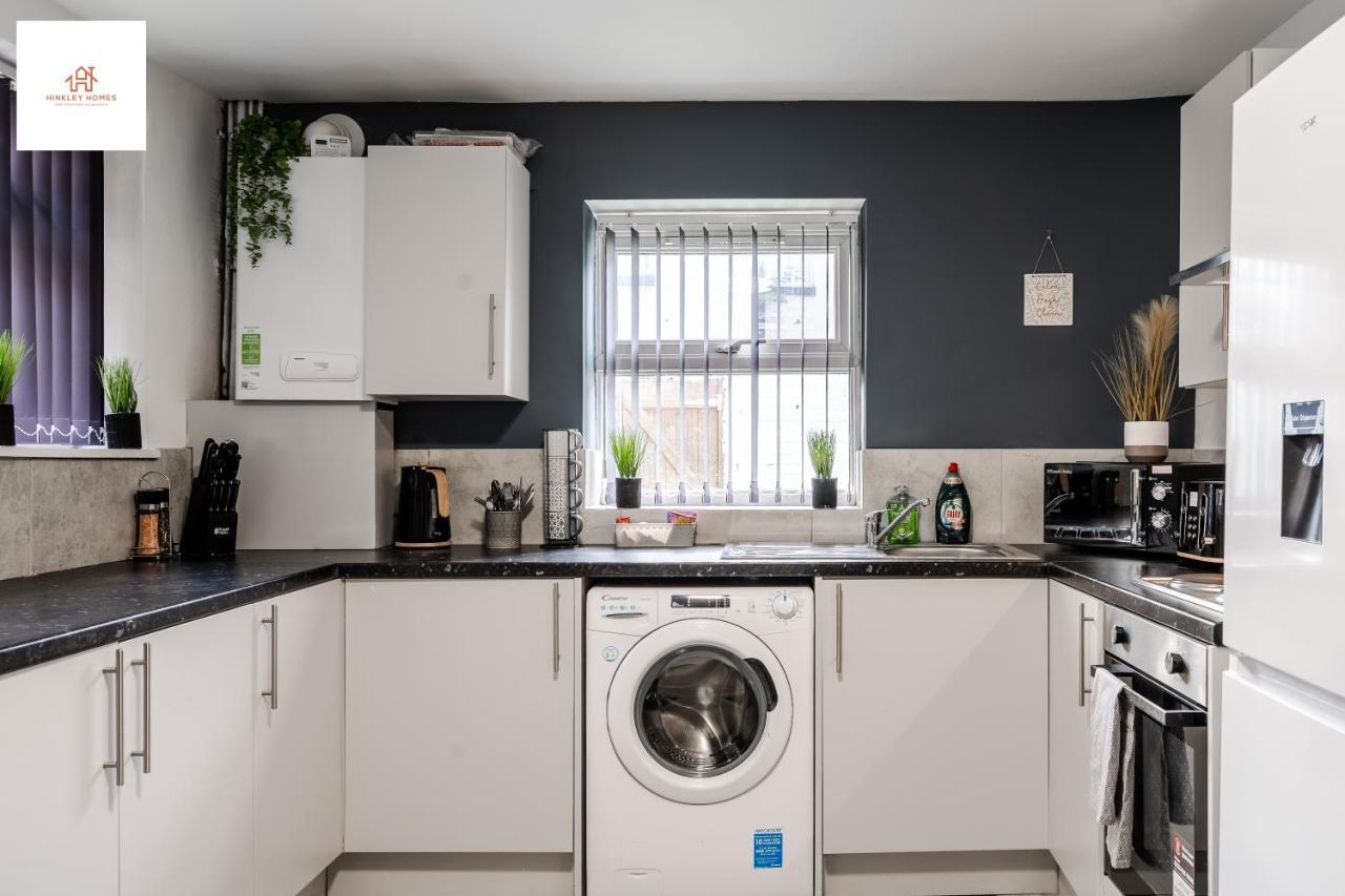 Immaculate 4 Bed In Liverpool By Hinkley Homes Short Lets & Serviced Accommodation Exterior photo